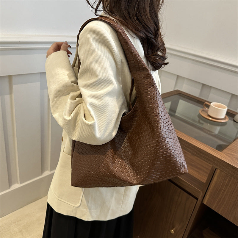 Retro Large Capacity Solid Color Single-shoulder Bag Popular